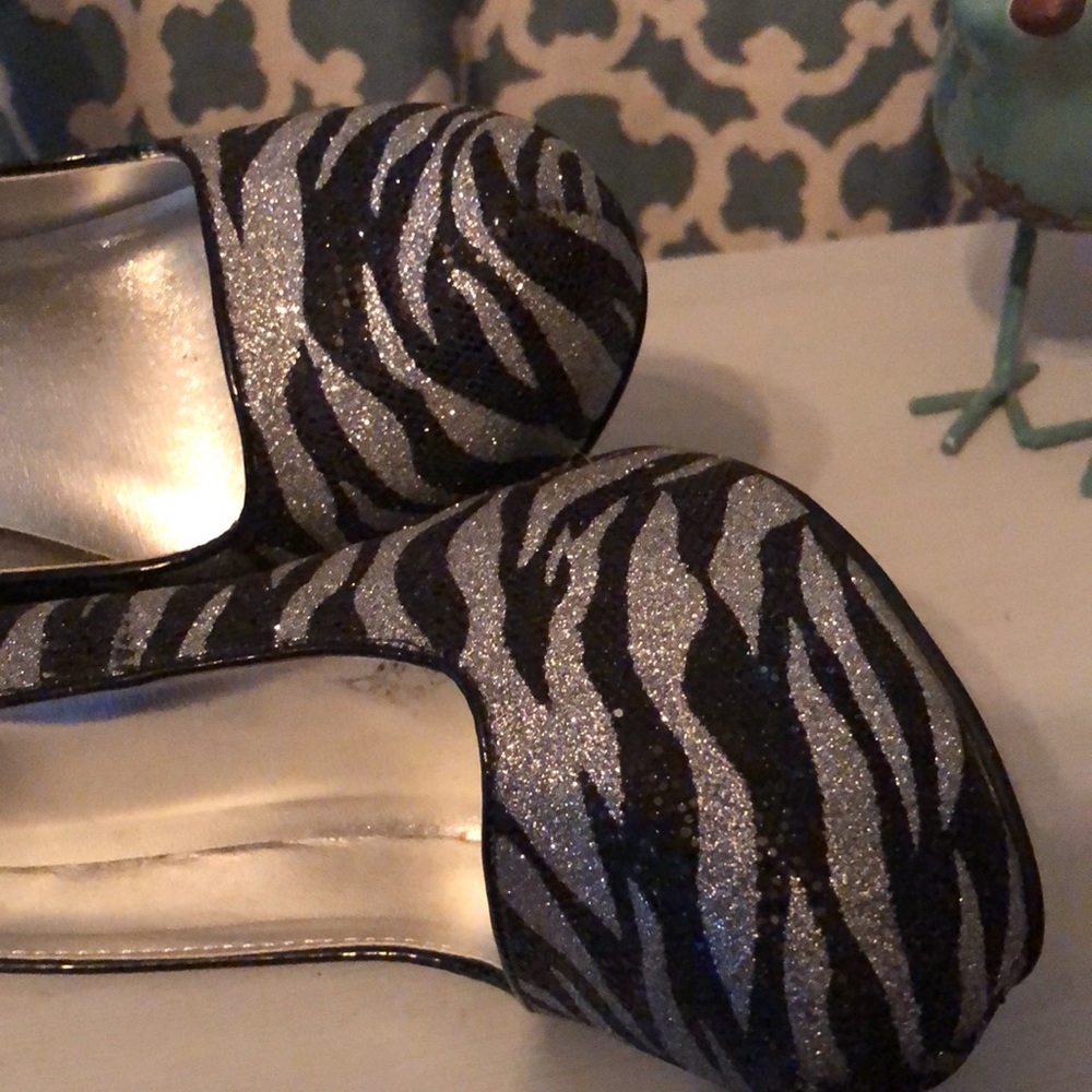 Beautiful Black Heels from Qupid - Picture 5 of 7